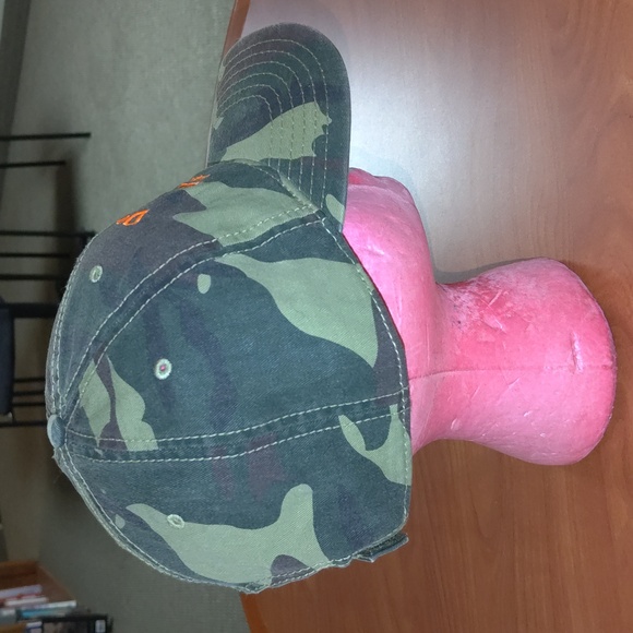 Doc Ford's Rum Bar & Grille Ft Myers Beach, FL Camo Snap-on Hat Cap - Picture 6 of 10